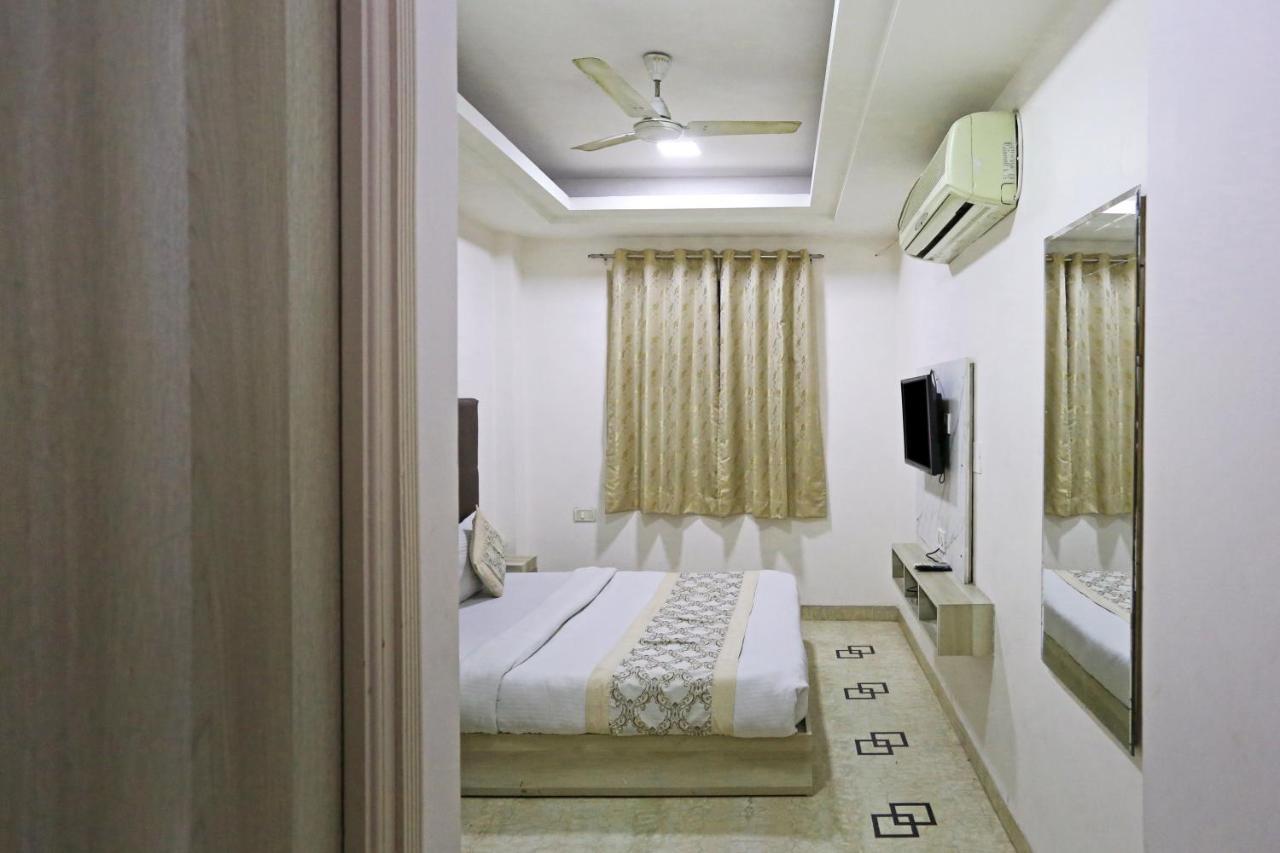 Sterling Inn, New Delhi